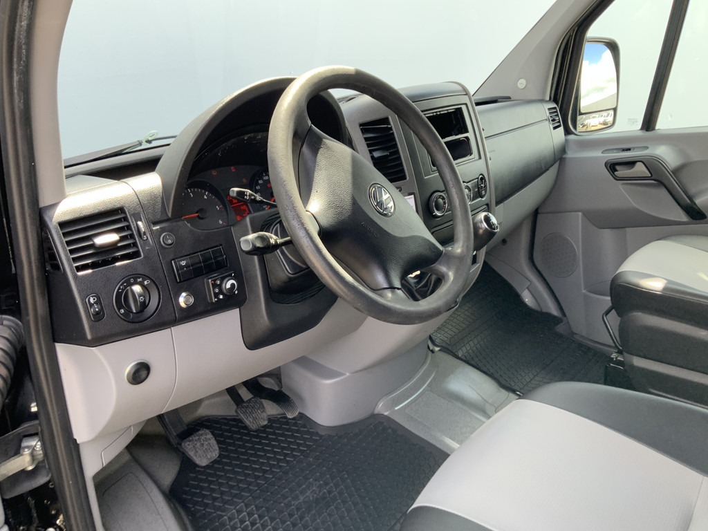 45401359-3.jpg