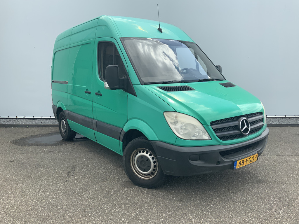 46244277-7.jpg