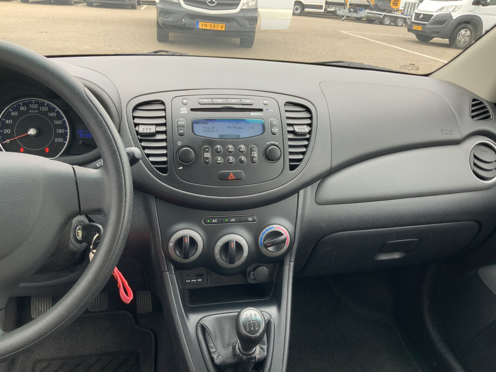46917683-11.jpg