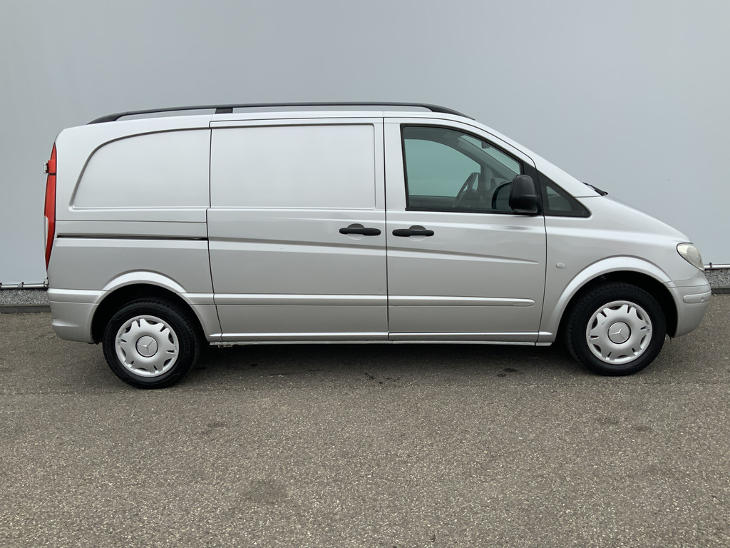 47092040-14.jpg