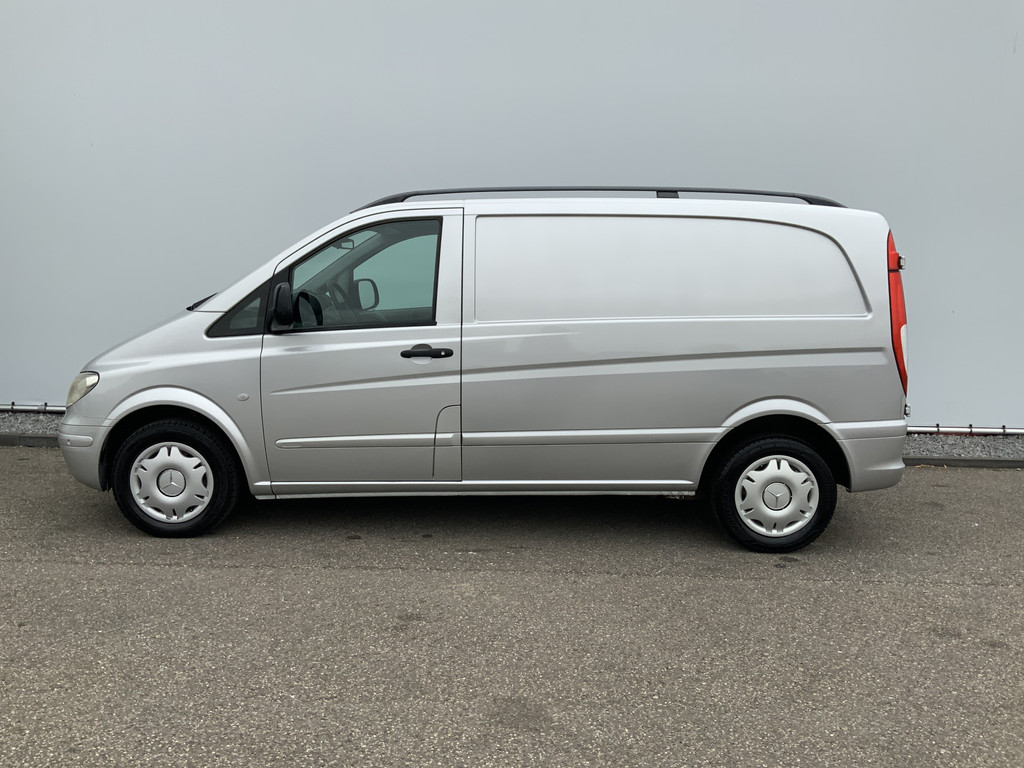47092040-3.jpg