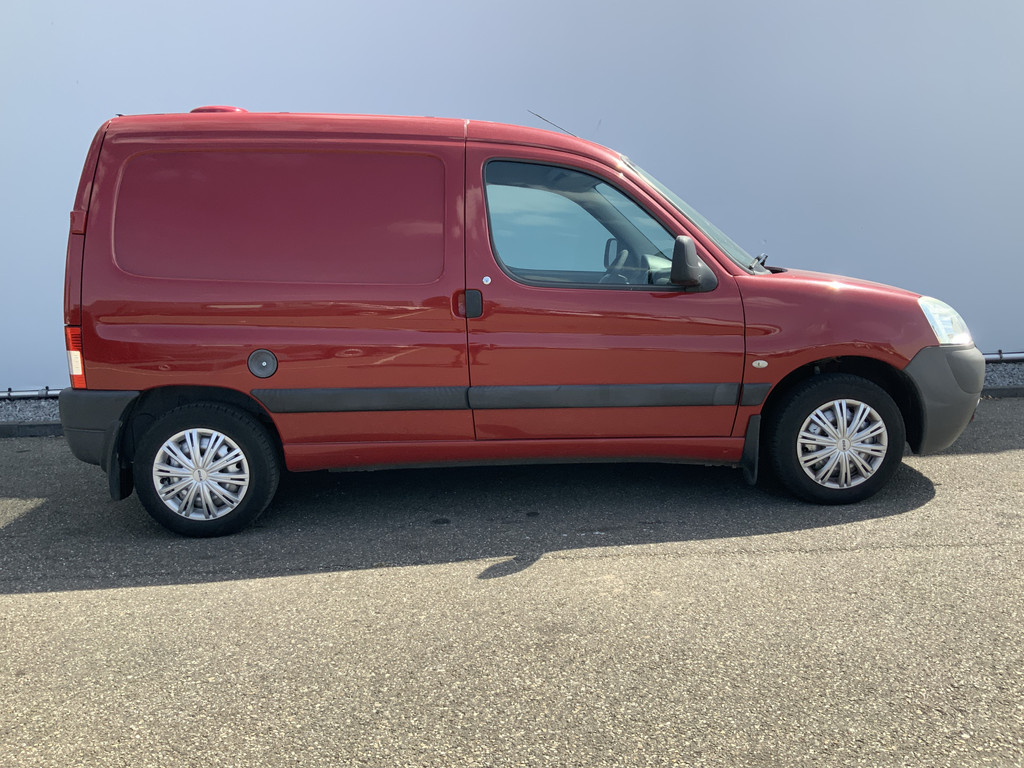 47092747-16.jpg