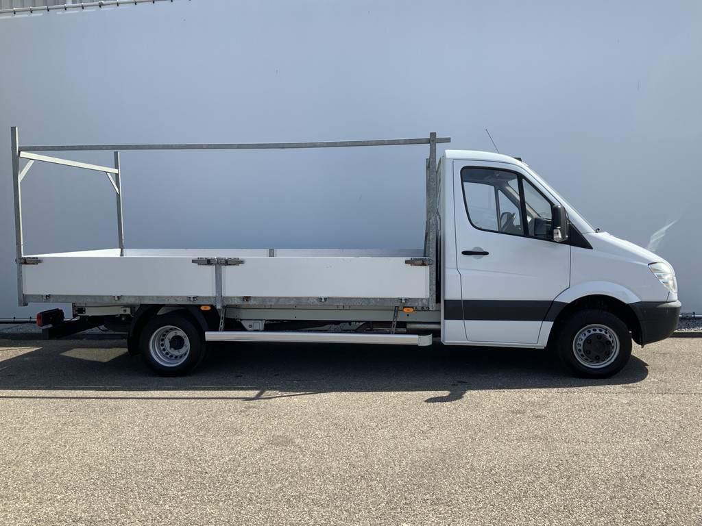 47093141-3.jpg