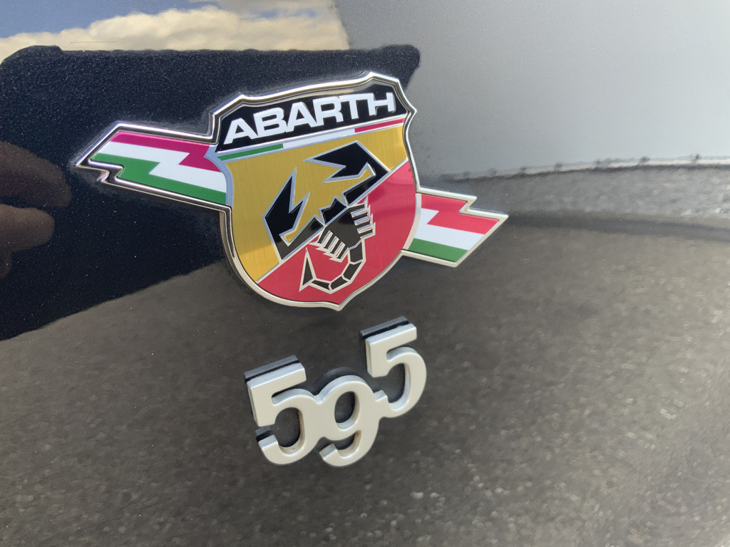 47093223-18.jpg