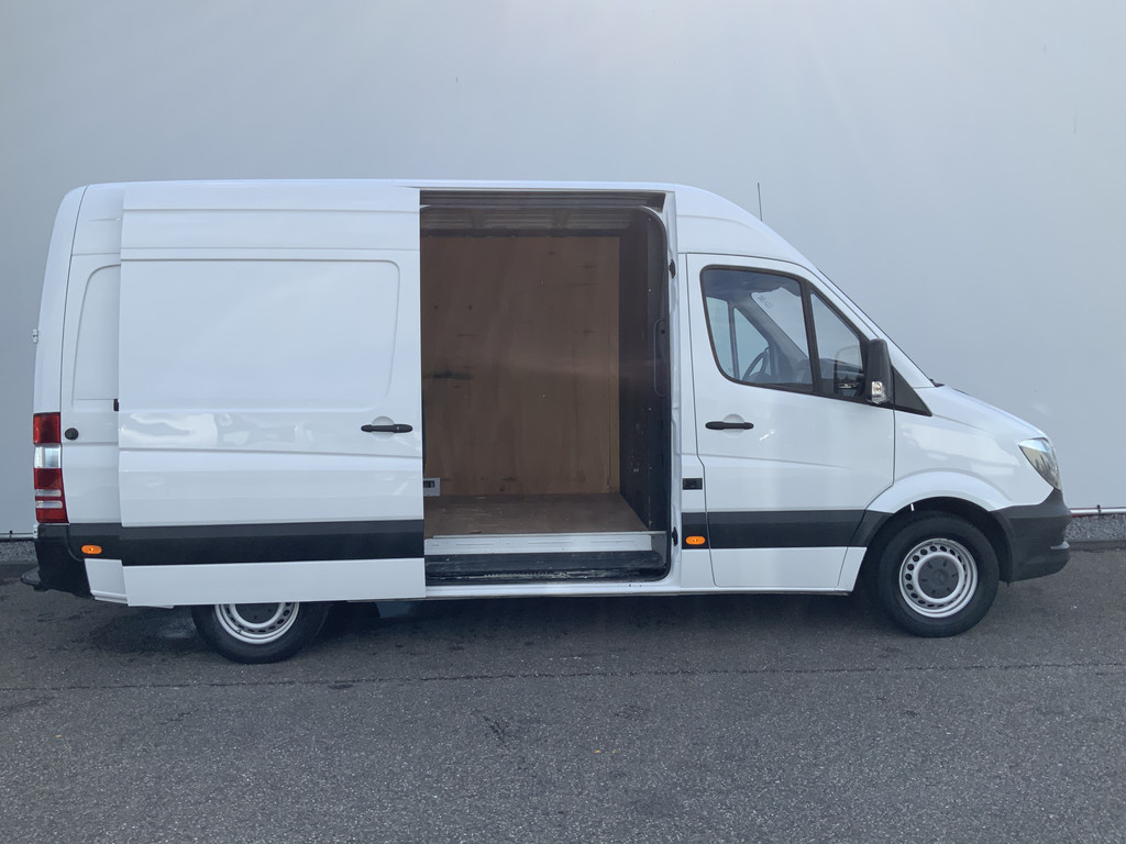 47570325-15.jpg