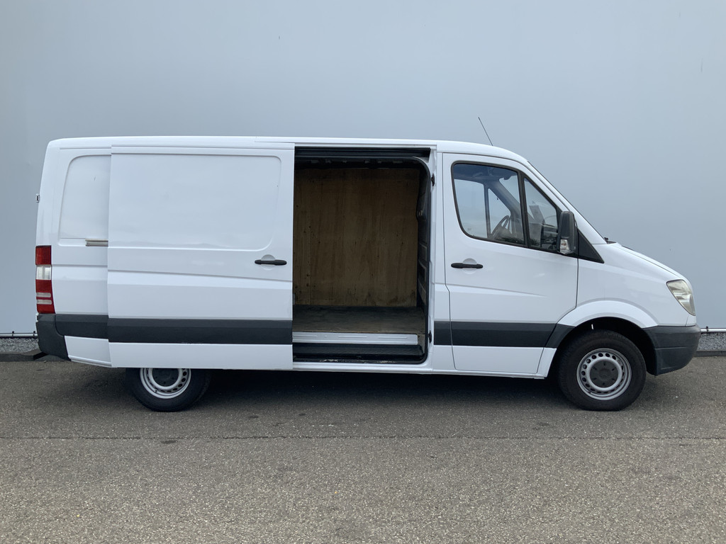 47590813-9.jpg