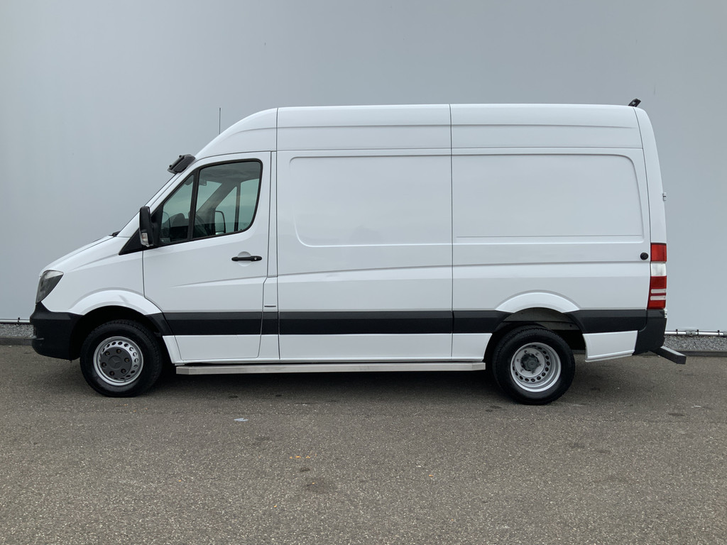 47620925-2.jpg