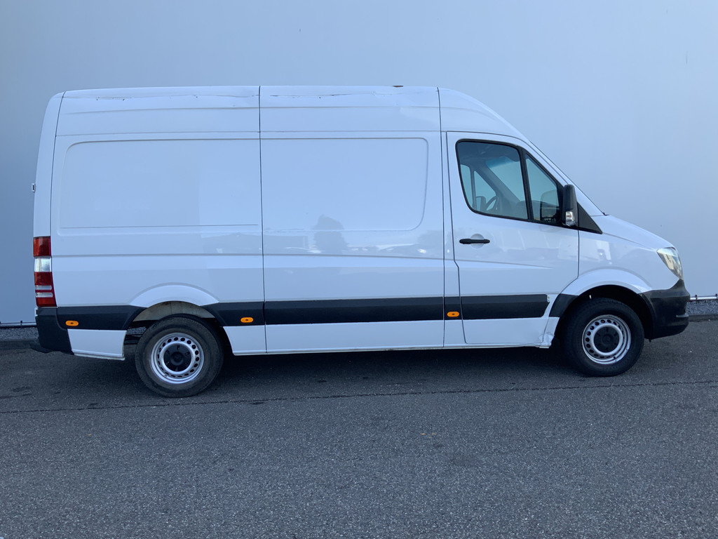 47622710-9.jpg