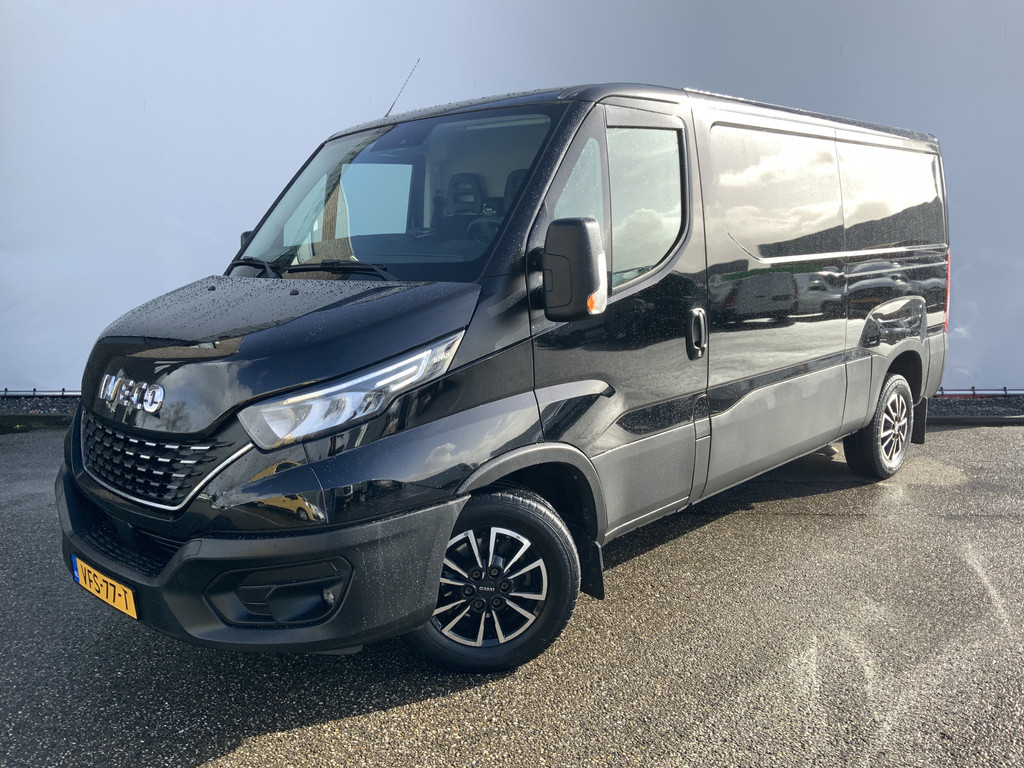 52524579